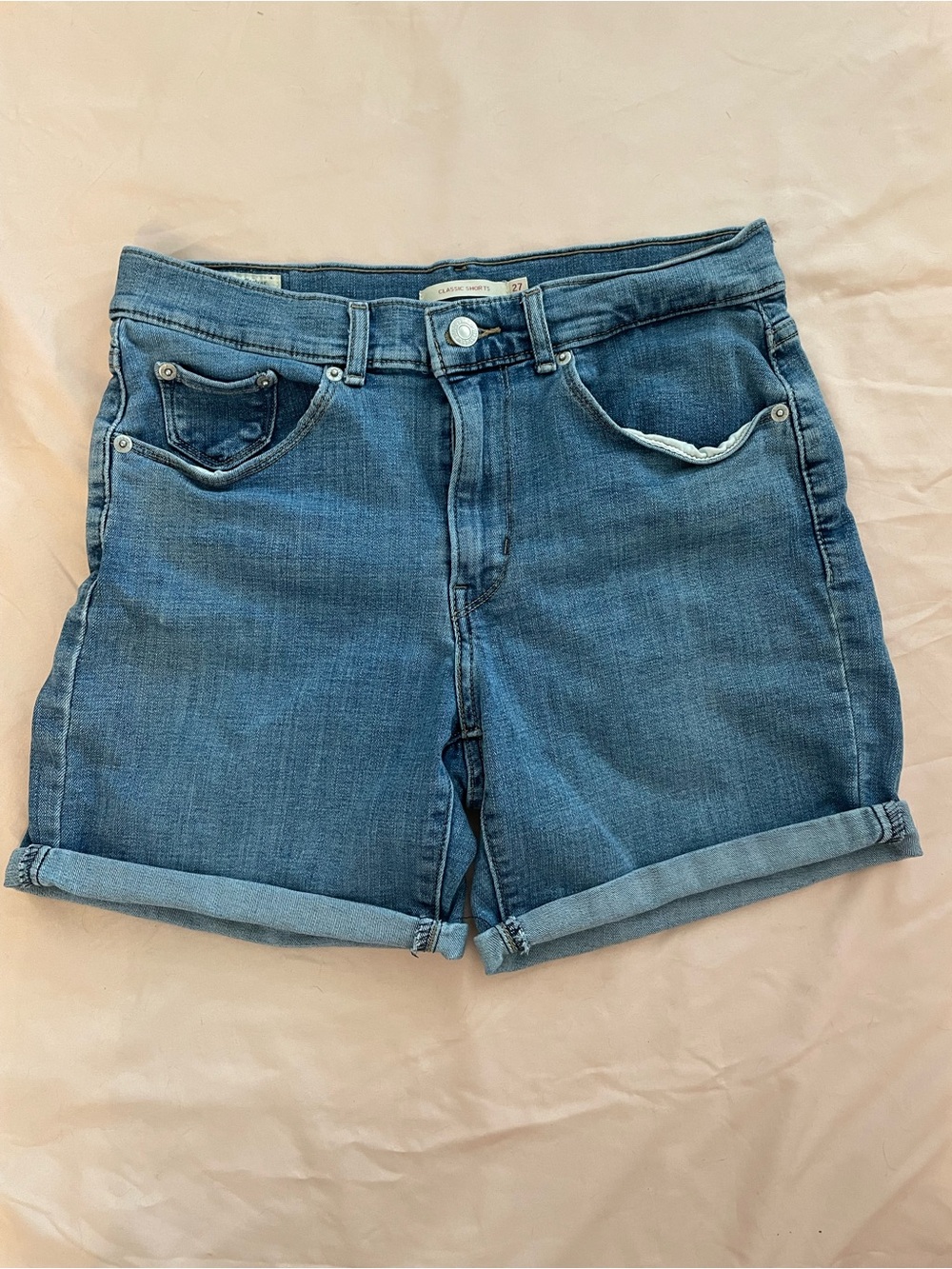 Levi's Premium Classic Shorts in Medium Blue